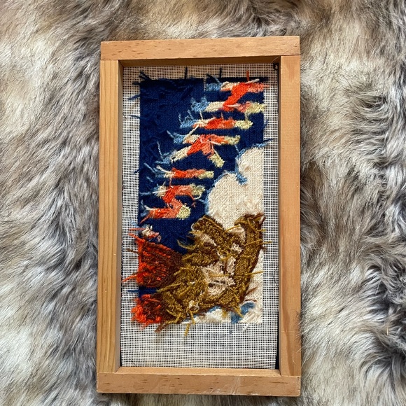 Beautiful embroidery art. Ready to add to your home. - Picture 4 of 4